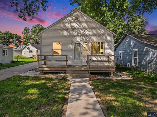 1244 State St, Blair, NE 68008