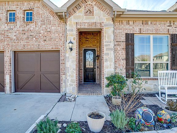 4th image of 14953 Gentry Dr