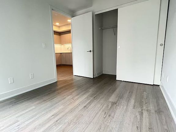 3rd image of 8 Cumberland St #1505