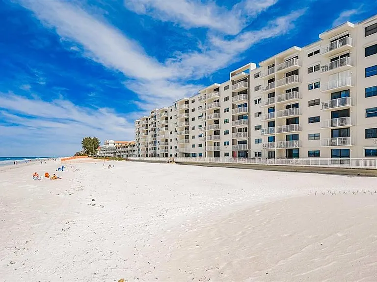 18650 Gulf Blvd #305 — Photo 70