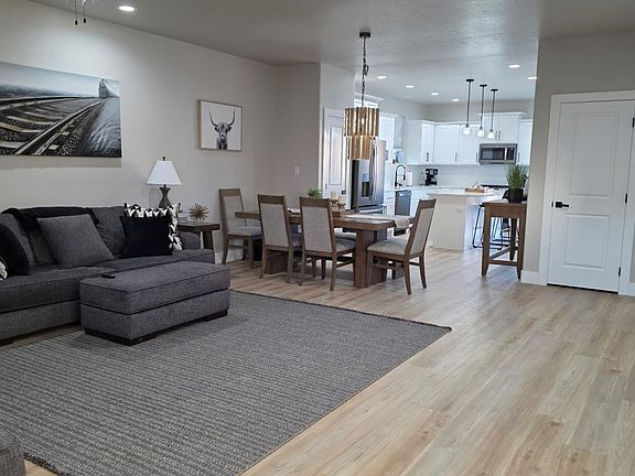 5th image of 2705 Quartz Dr
