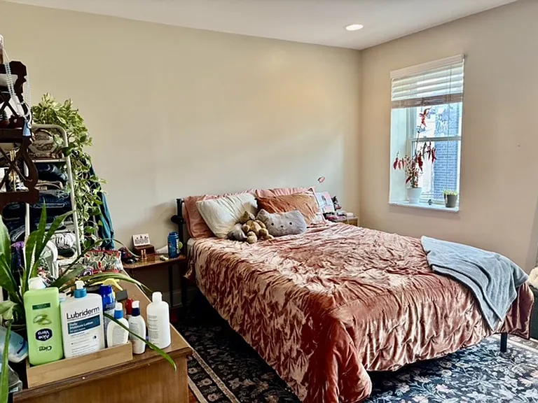 719 Sears St — Photo 16