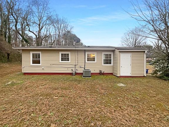 5th image of 4046 Larkspur Pl
