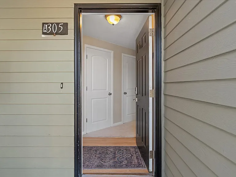 9815 Holly Dr #A305 — Photo 4