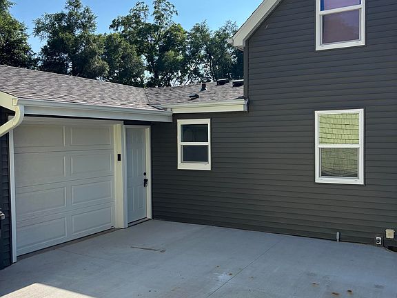 3rd image of 2032 Portland Ave