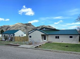 419 & 415 S Rosser Ave, Glendive, MT 59330