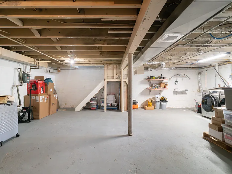 1129 Jefferson Ave — Photo 21