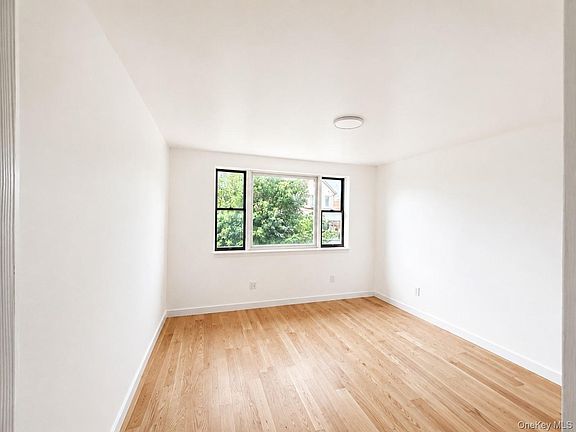 2nd image of 6923 59th Rd Floor 2