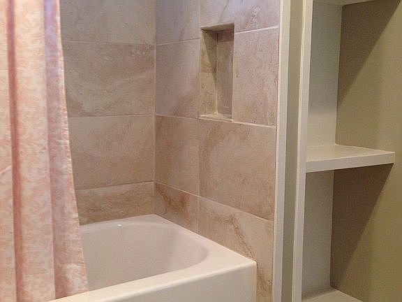 Shower niche - Shelving