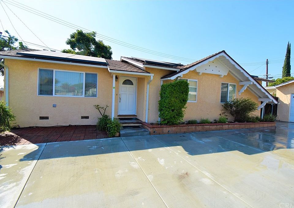 1st image of 14917 Sparrow Dr