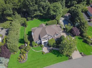 3 Nadia Ct, Smithtown, NY 11787