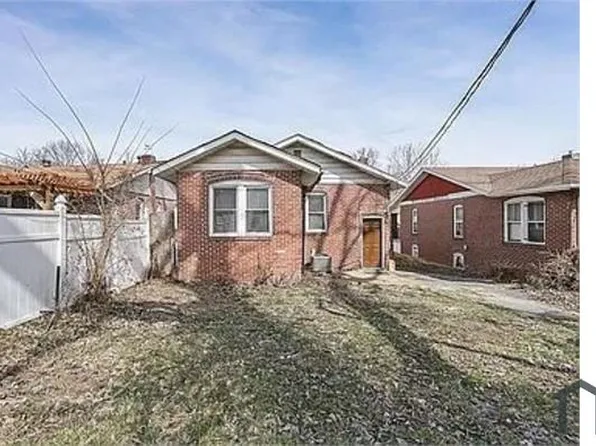 7016 Edison Ave, Saint Louis, MO 63121