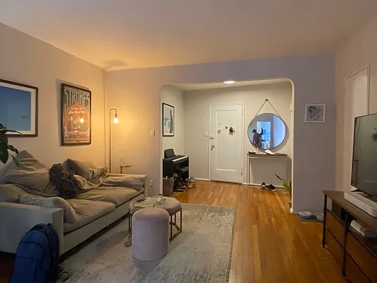 Rented by Metropolitan Equities | media 2