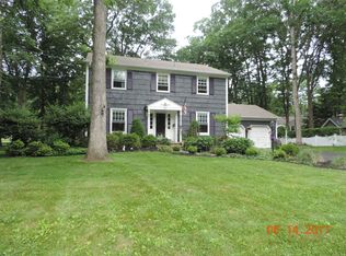 27 Symor Dr, Morristown, NJ 07960