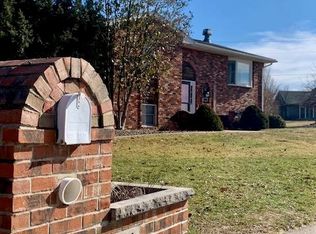 204 Westwood Dr, Hannibal, MO 63401