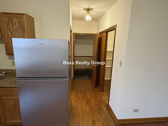 4th image of 4806 N Kedzie Ave #214