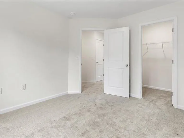 1431 Walnut Ridge Rd — Photo 11