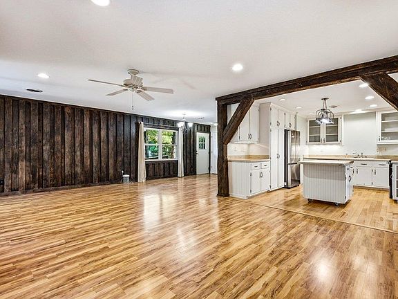 4th image of 71 Baruch Ln.