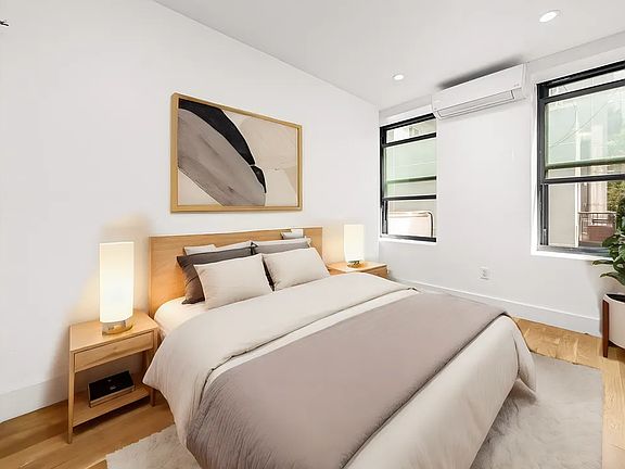 3rd image of 113 Stanton St #4A