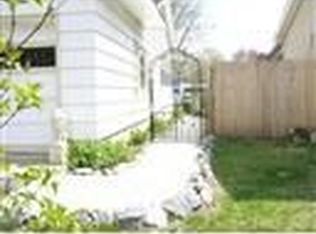 534 Lafleur Dr, Chicopee, MA 01013