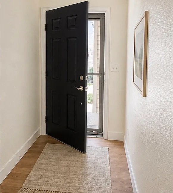 3 bed, 1360 sqft, $2,745 — Photo 2