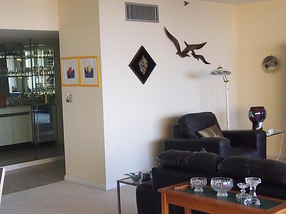 5th image of 100 Lakeshore Dr APT 454