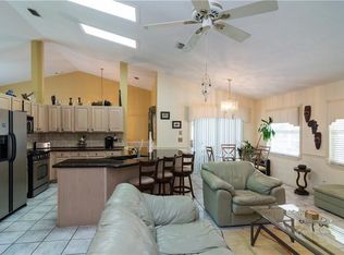 607 Chesser Ave, Sebastian, FL 32958