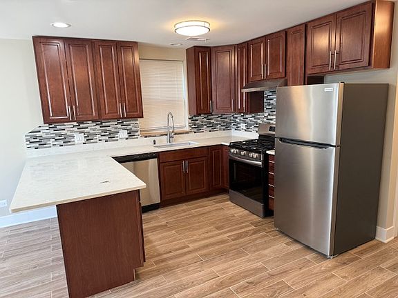 3rd image of 2706 W Jackson Blvd #1