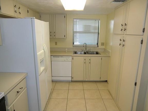 5th image of 3800 S Atlantic Ave #1010