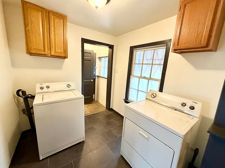 1319 Tabor St — Photo 7