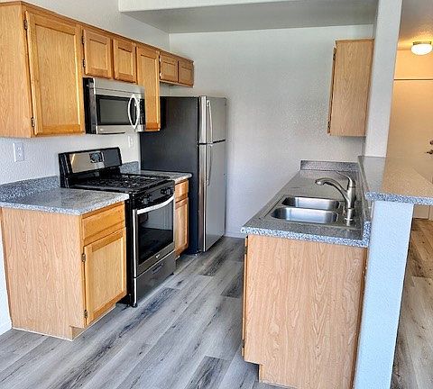 3rd image of 1208 Emerywood Ct #0