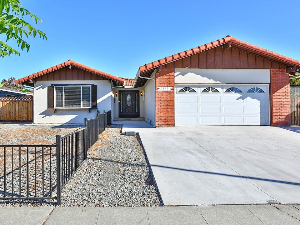 1st image of 5752 Santa Teresa Blvd