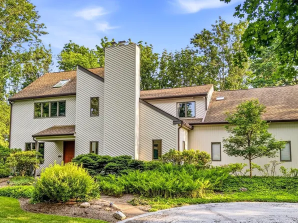 4029 Devonshire Dr, New Hope, PA 18938