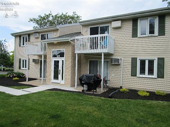 2nd image of 459 N Lake Pine Dr