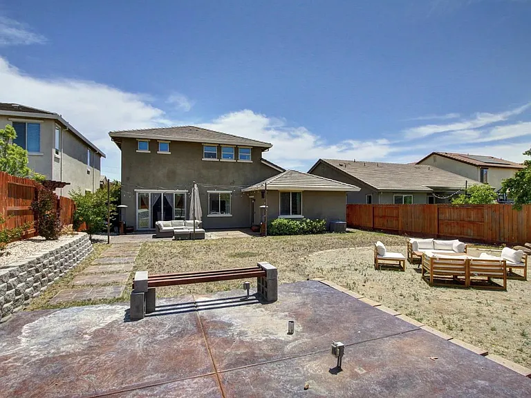 Edington Dr — Photo 38