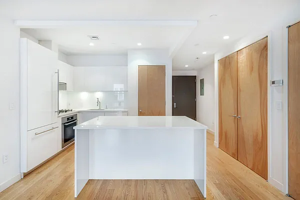 Sold by Level Group | media 14