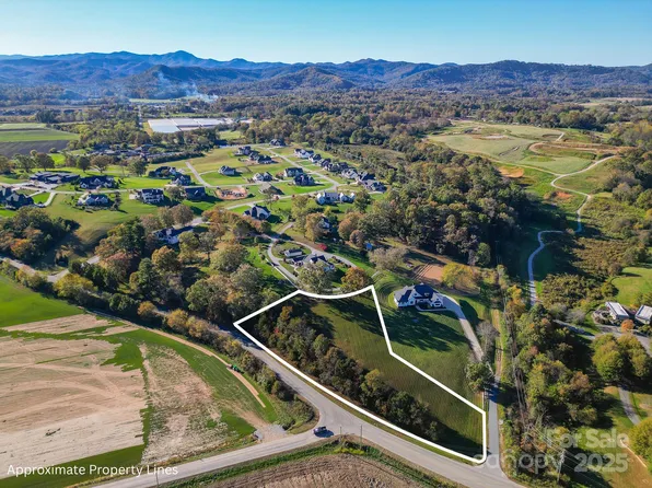 600 Jeffress Rd, Mills River, NC 28759