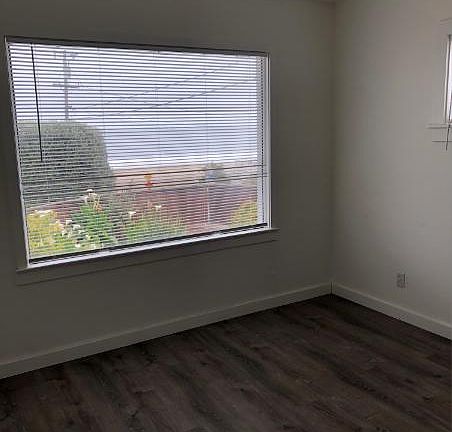 5th image of 22100 E Cliff Dr