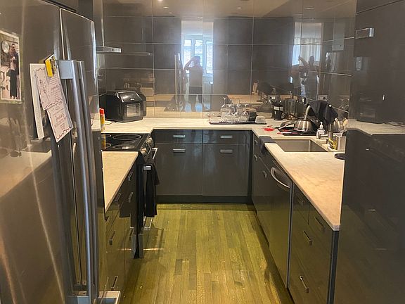 3rd image of 1419 N State Pkwy APT 203