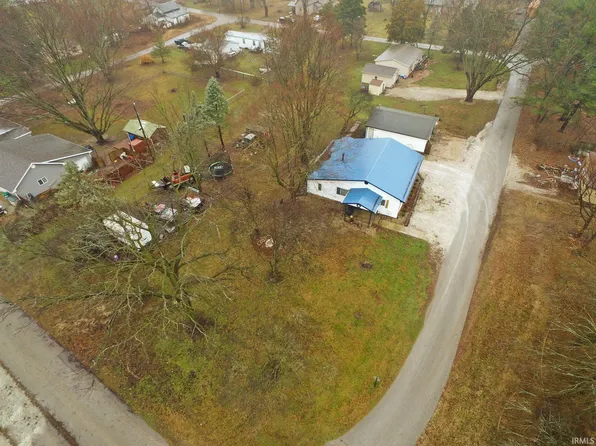 402 N Indiana St, Colfax, IN 46035