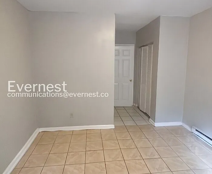1841 Dana Ln — Photo 8