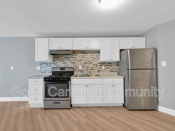 3rd image of 1073 Grant St APT 1