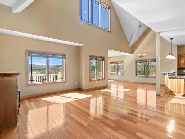 319 Inverness Terrace Court #1, Baraboo, WI 53913