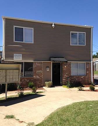 3rd image of 7203 Melrose Ln APT 13