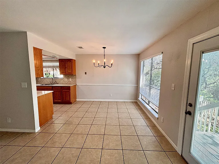 1918 Holly Hill Dr #A — Photo 6