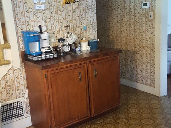 3rd image of 27 Mary St