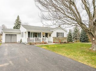 381 Armstrong Rd, Rochester, NY 14612