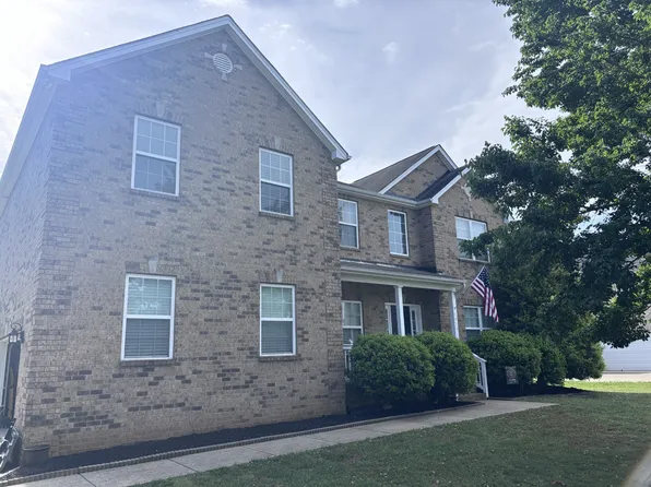 1011 Laramie Ct, Murfreesboro, TN 37128