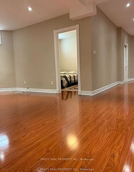 119 Leyburn Ave #BASEMENT — Photo 2