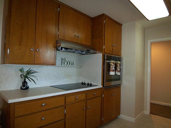 5th image of 2634 Manzanita Ave